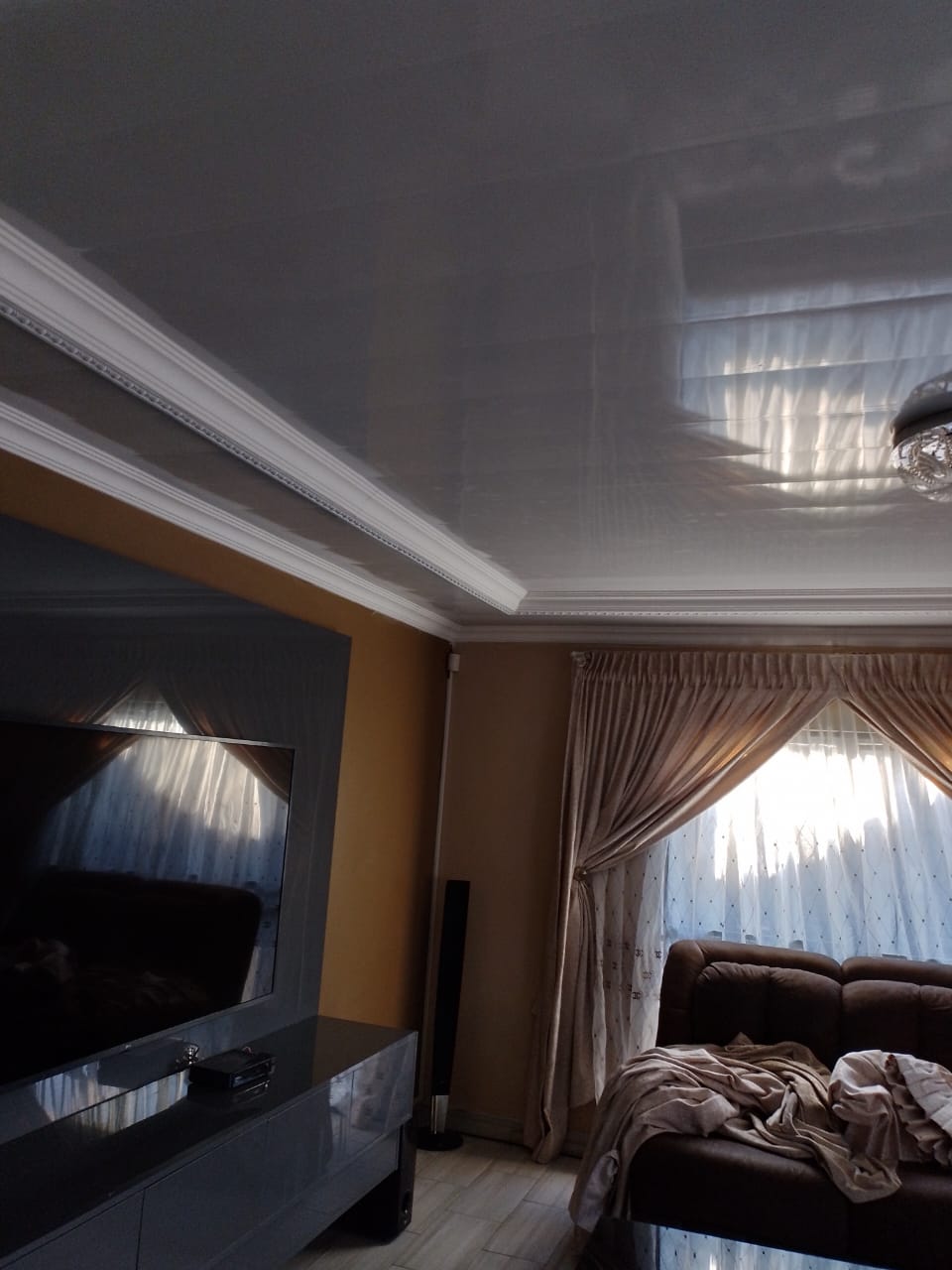 WhatsApp Image 2025-03-01 at 09.08.08_c8d36569 WhatsApp Image 2025-03-01 at 09.08.08_c8d36569